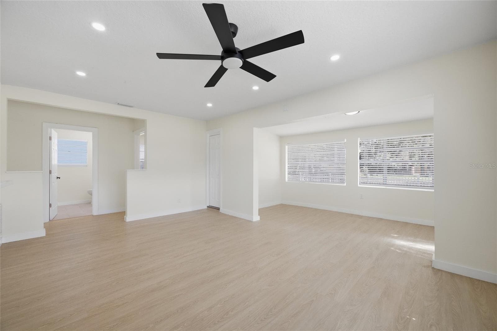 Single Family Residence at 714 E 137TH AVE, TAMPA, photo 11 of 38