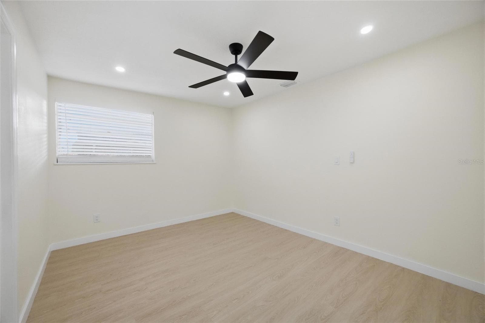 Single Family Residence at 714 E 137TH AVE, TAMPA, photo 19 of 38