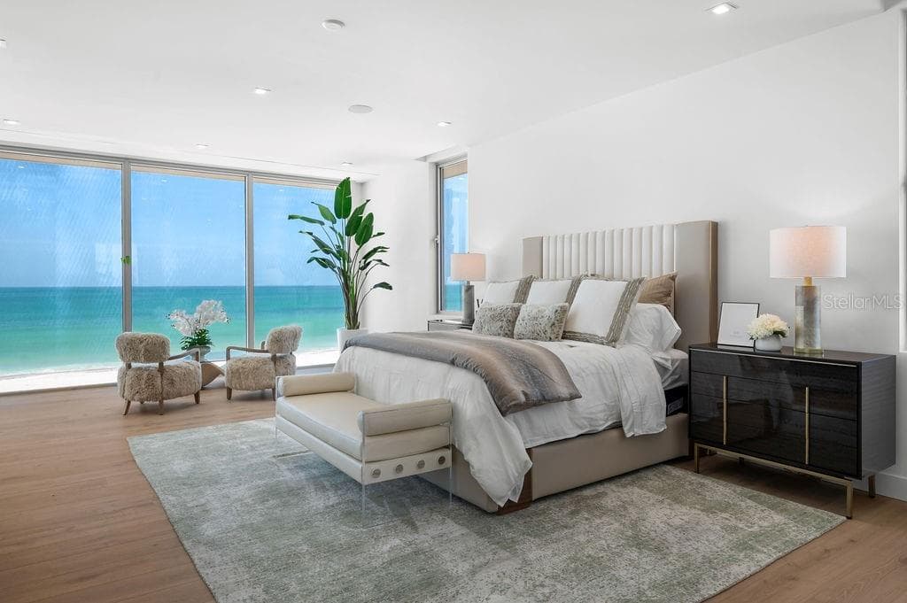 Gulf facing Primary Suite has access to a 40 foot terrace - 6489 GULFSIDE RD, LONGBOAT KEY