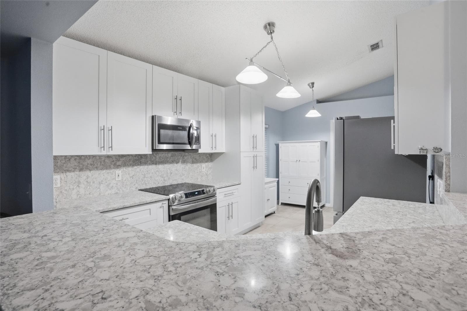 Single Family Residence at 2015 CORNER SCHOOL DR, ORLANDO, photo 15 of 50