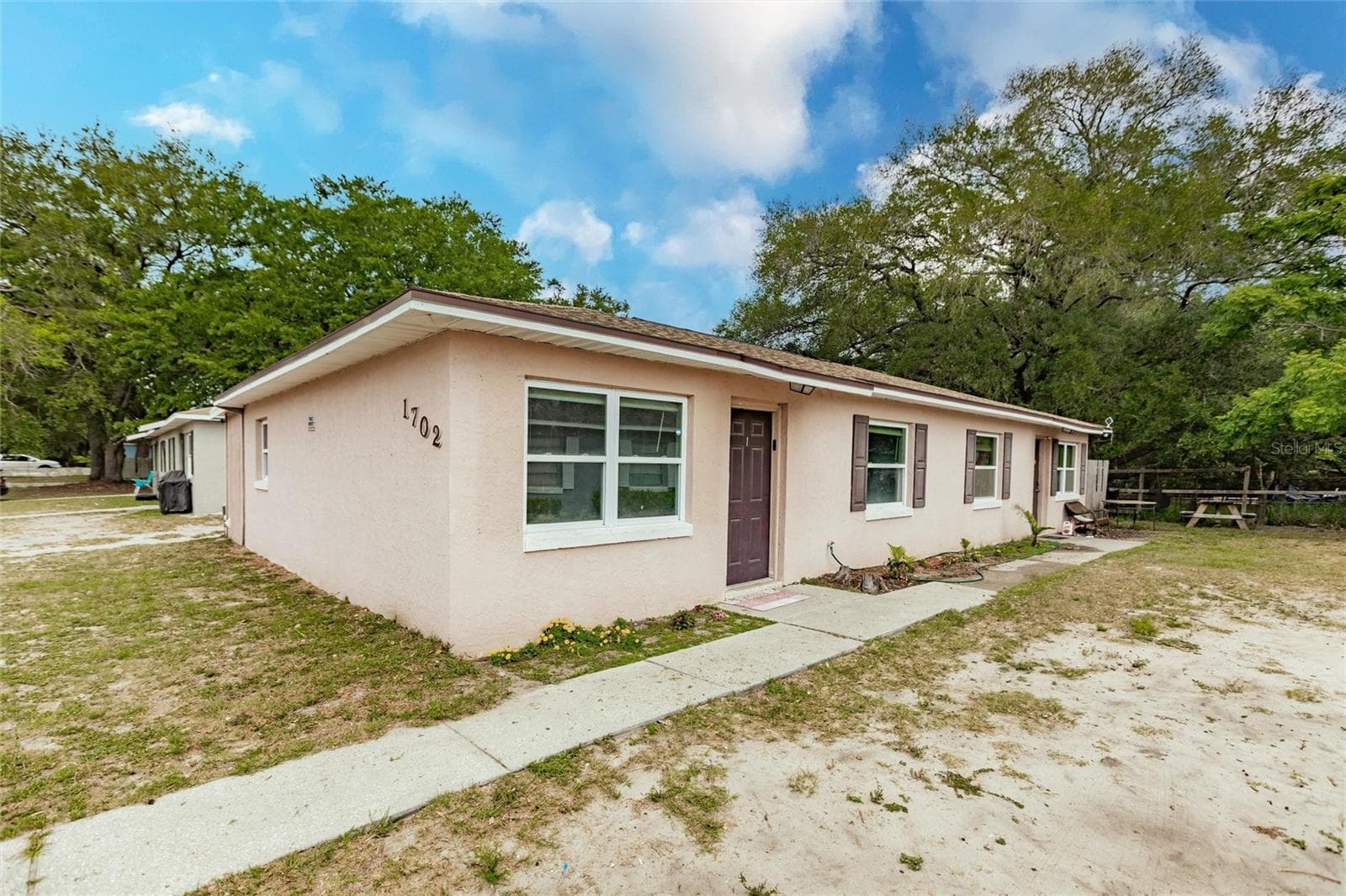 1702 BIRCHWOOD CIR