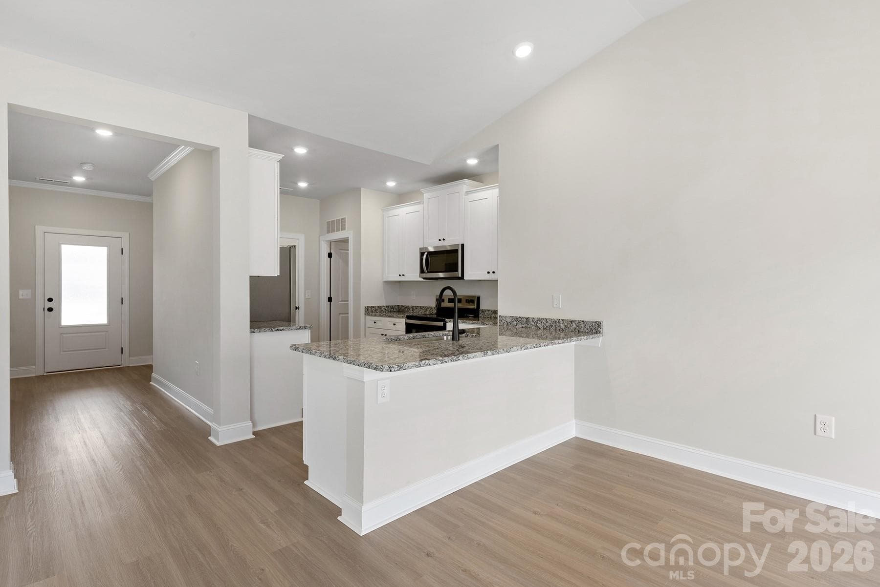 Single Family Residence at 6512 Fairford Drive, Charlotte, photo 3 of 17