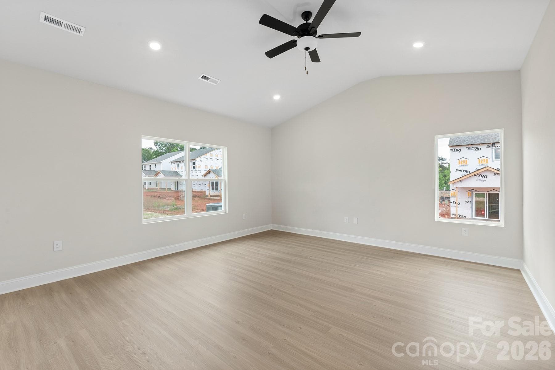 Single Family Residence at 6512 Fairford Drive, Charlotte, photo 4 of 17