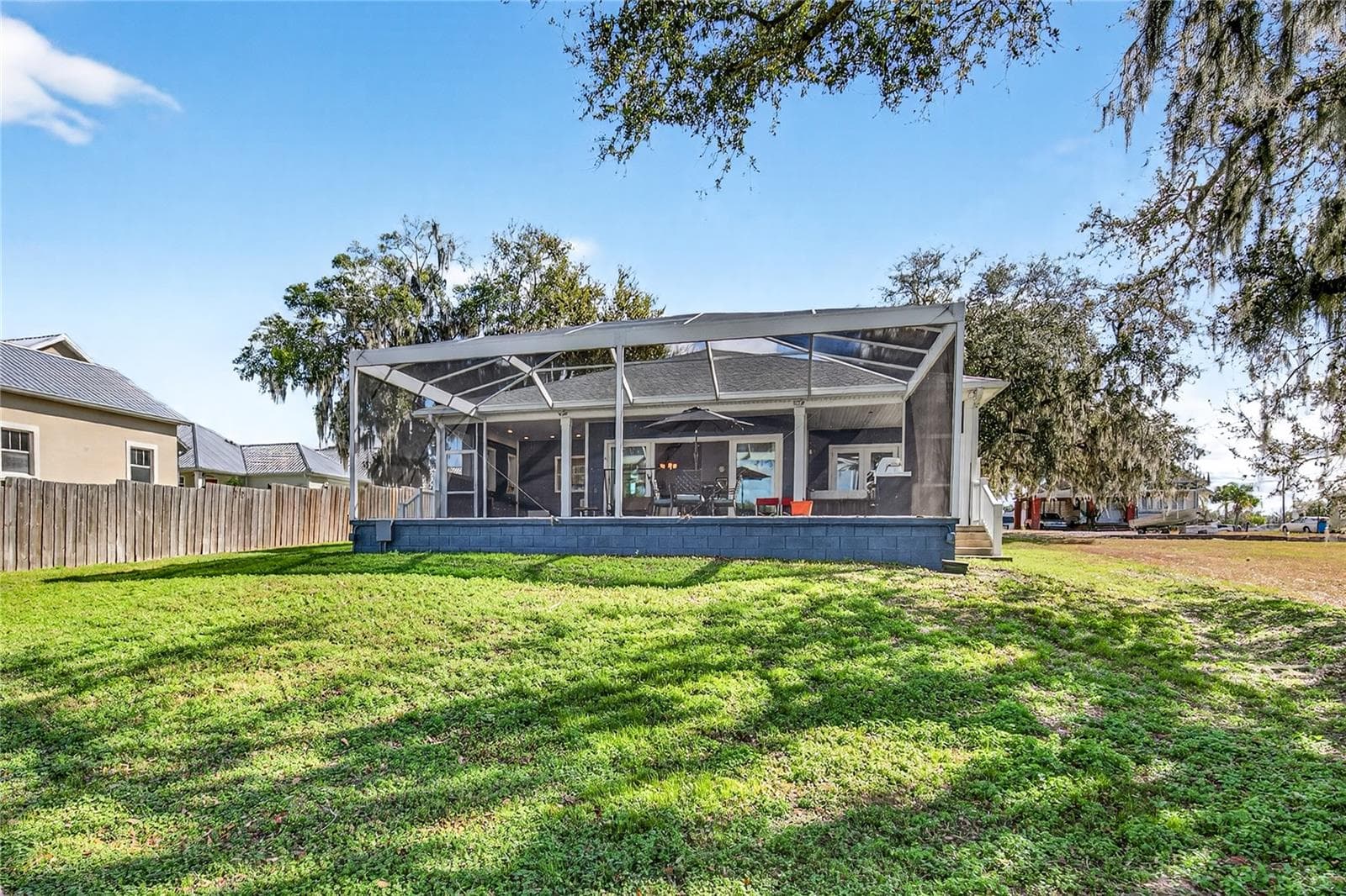 Single Family Residence at 260 S CENTRAL AVE, UMATILLA, photo 29 of 42