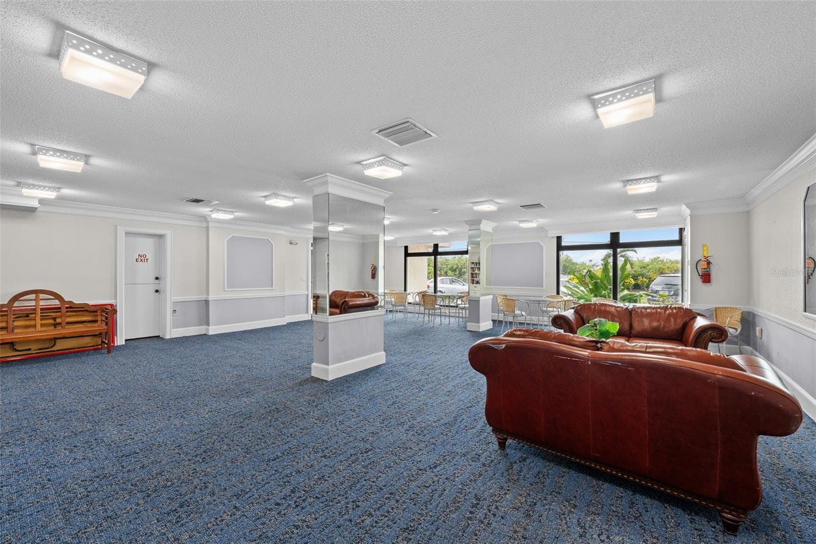 Condominium at 7100 SUNSHINE SKYWAY LN S #701, ST PETERSBURG, photo 39 of 63