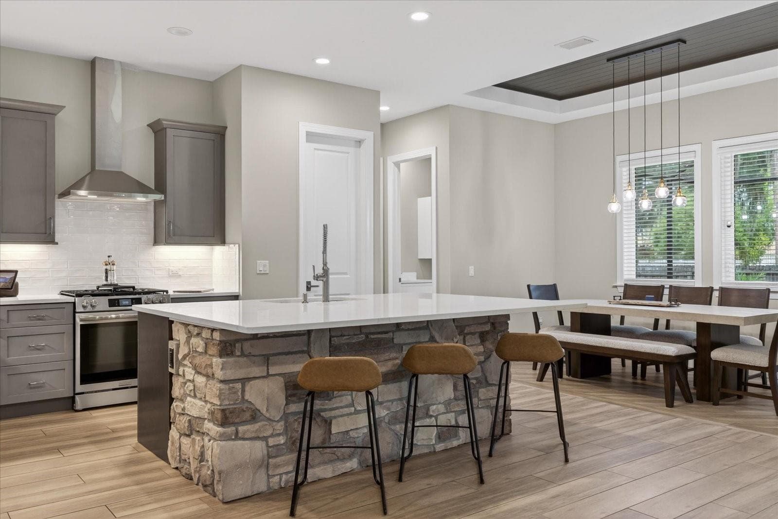 Single Family Residence at 1208 SUNSET LN, LUTZ, photo 13 of 43