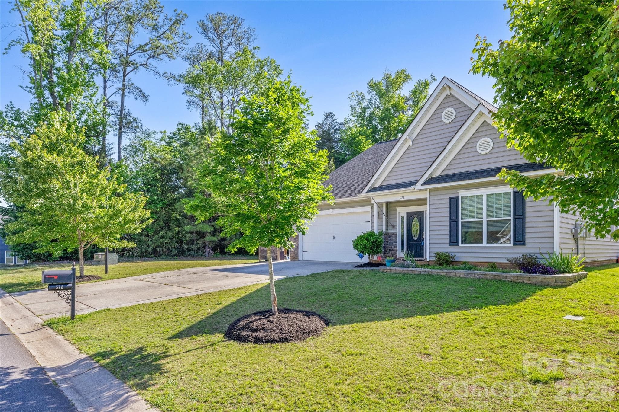 Single Family Residence at 578 Daventry Court, Clover, photo 5 of 27