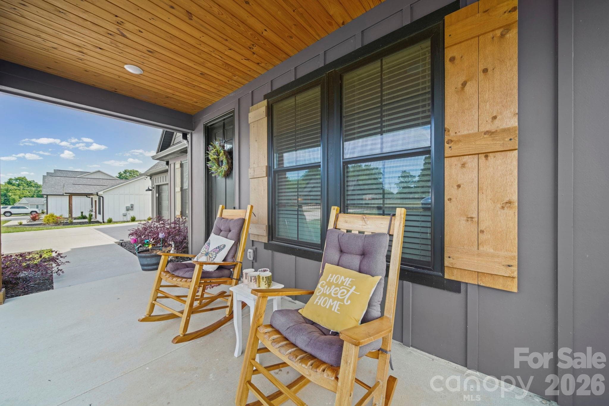 Covered front porch - Albemarle