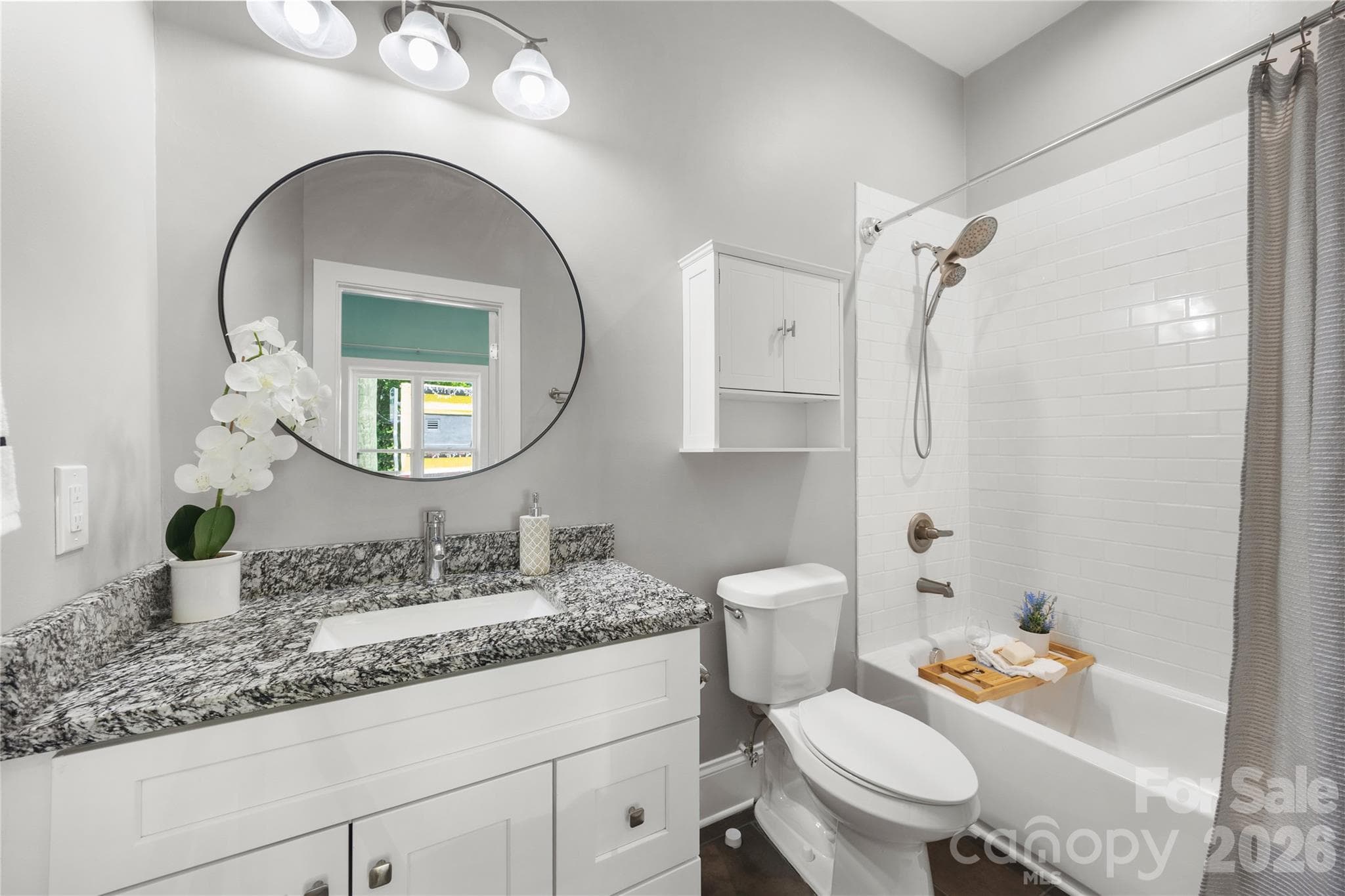 Primary en suite bath, completely updated and stylish. - Charlotte