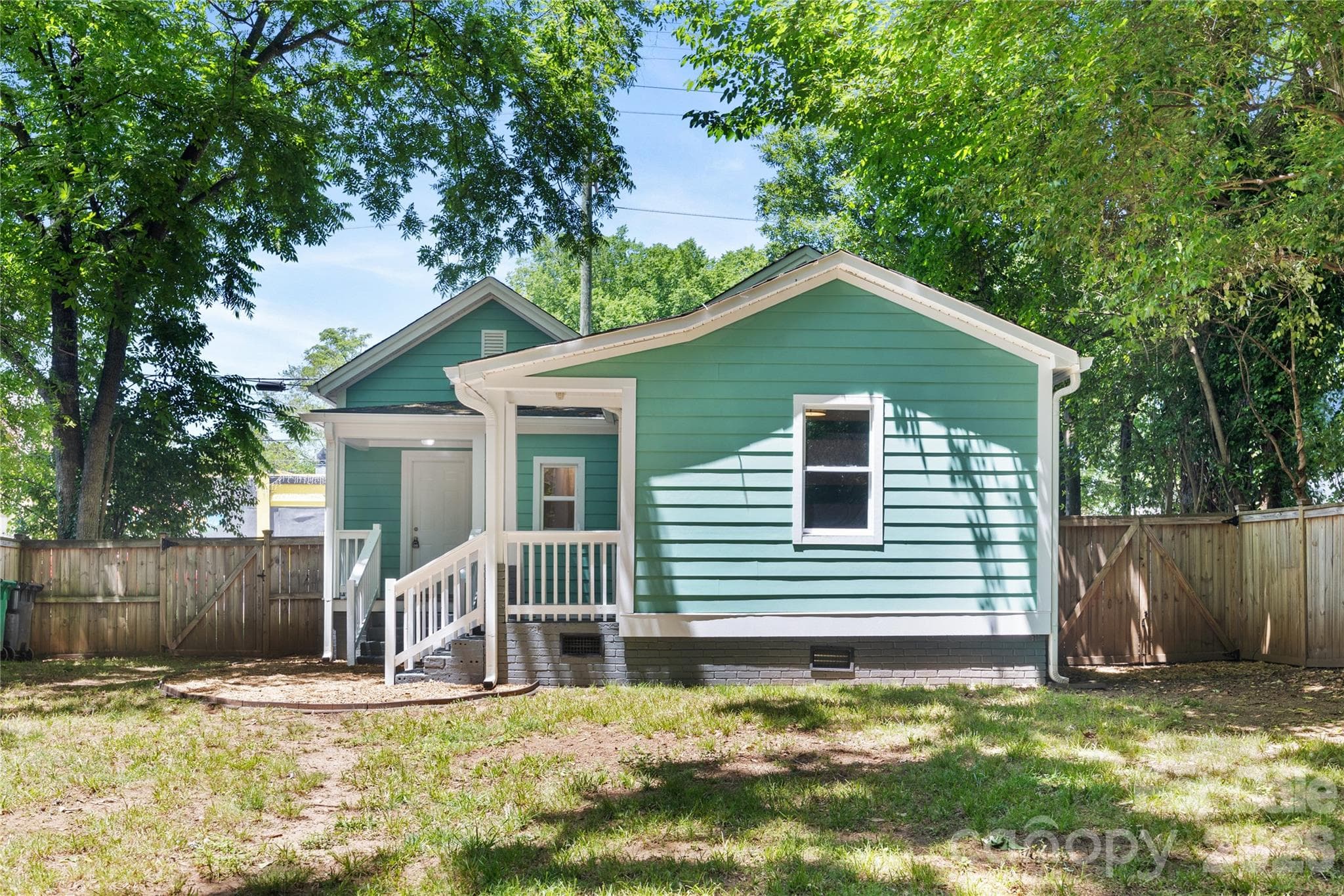 Fully fenced backyard - Charlotte
