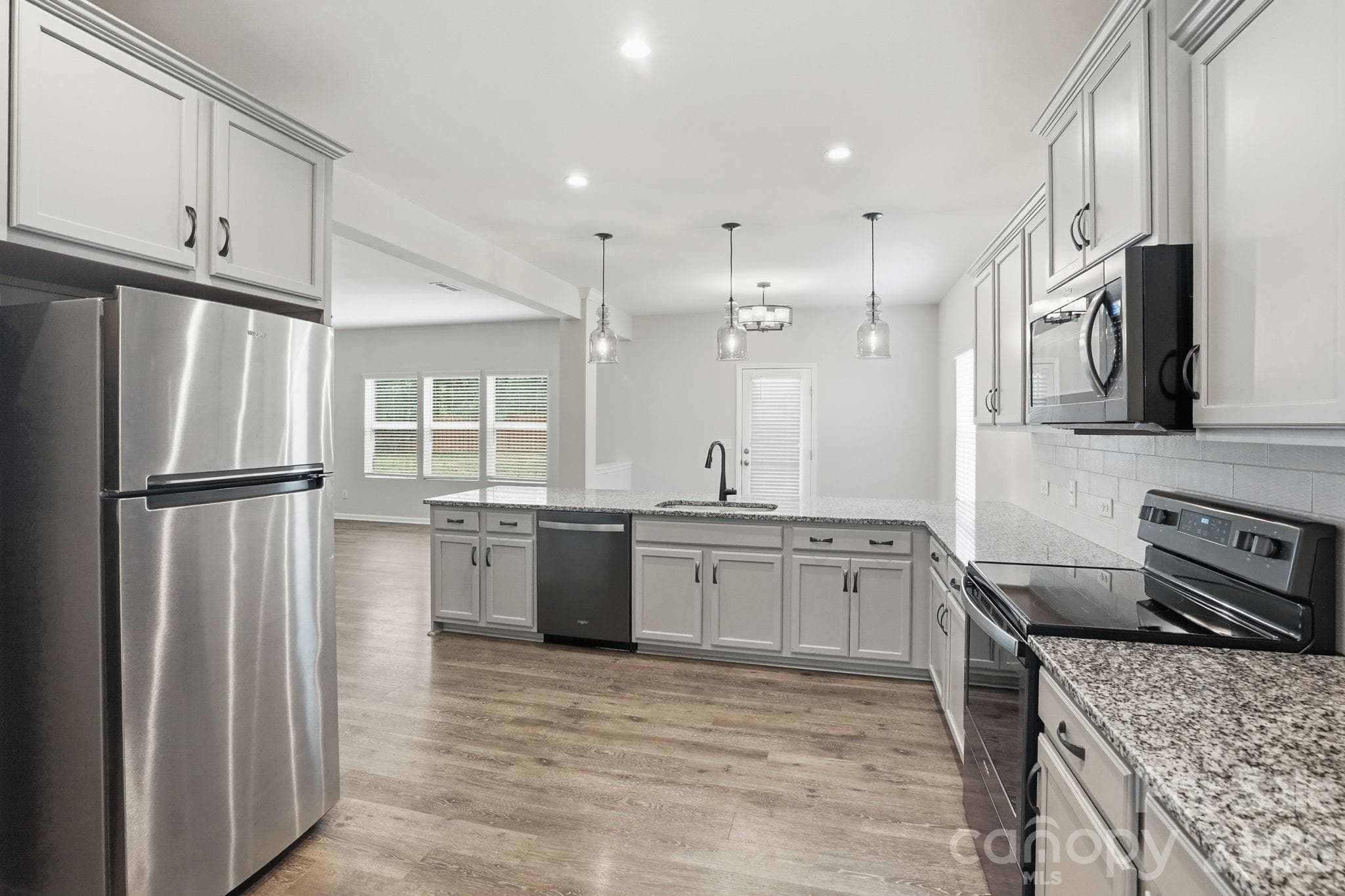 Single Family Residence at 1006 Brooksland Place, Waxhaw, photo 9 of 34