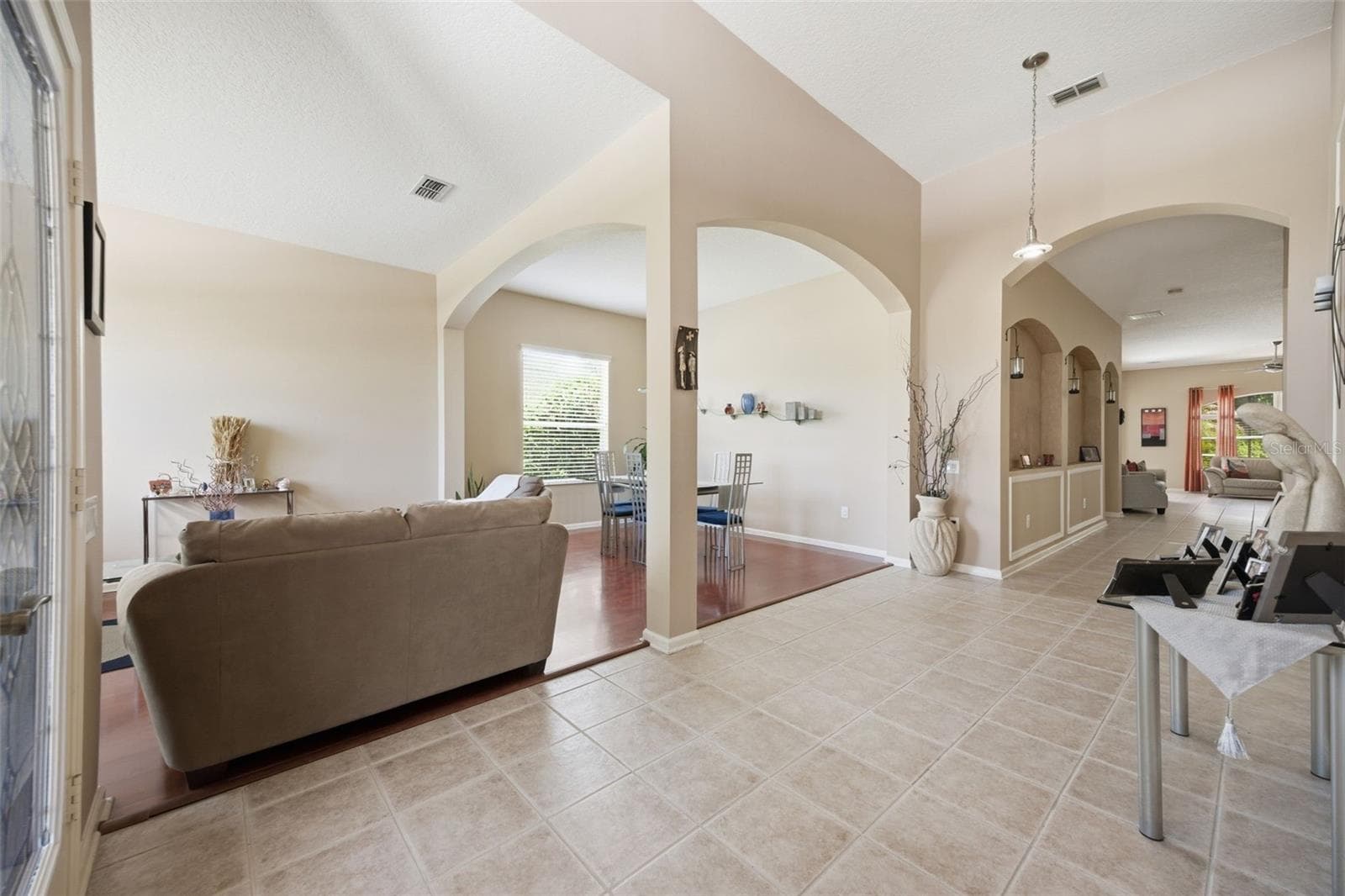 Single Family Residence at 25946 RISEN STAR DR, WESLEY CHAPEL, photo 6 of 55