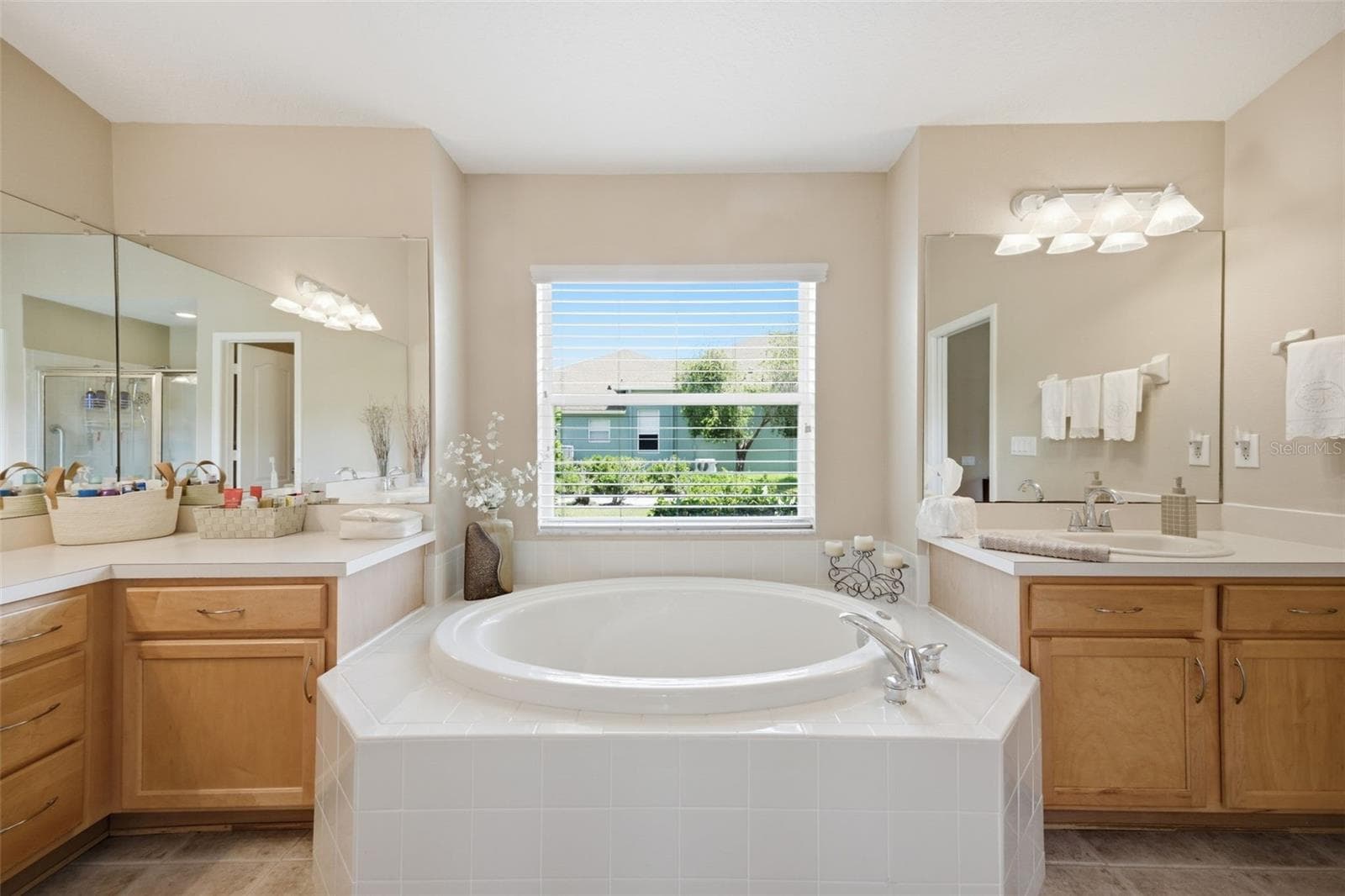 Single Family Residence at 25946 RISEN STAR DR, WESLEY CHAPEL, photo 25 of 55