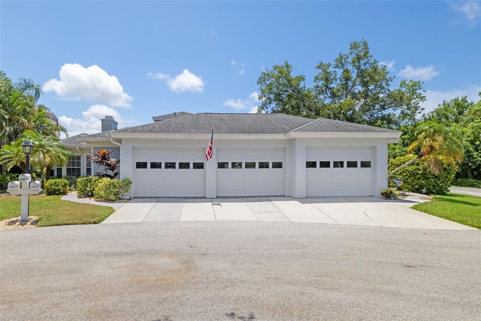 Front Garage - 6581 APPROACH RD #63, SARASOTA
