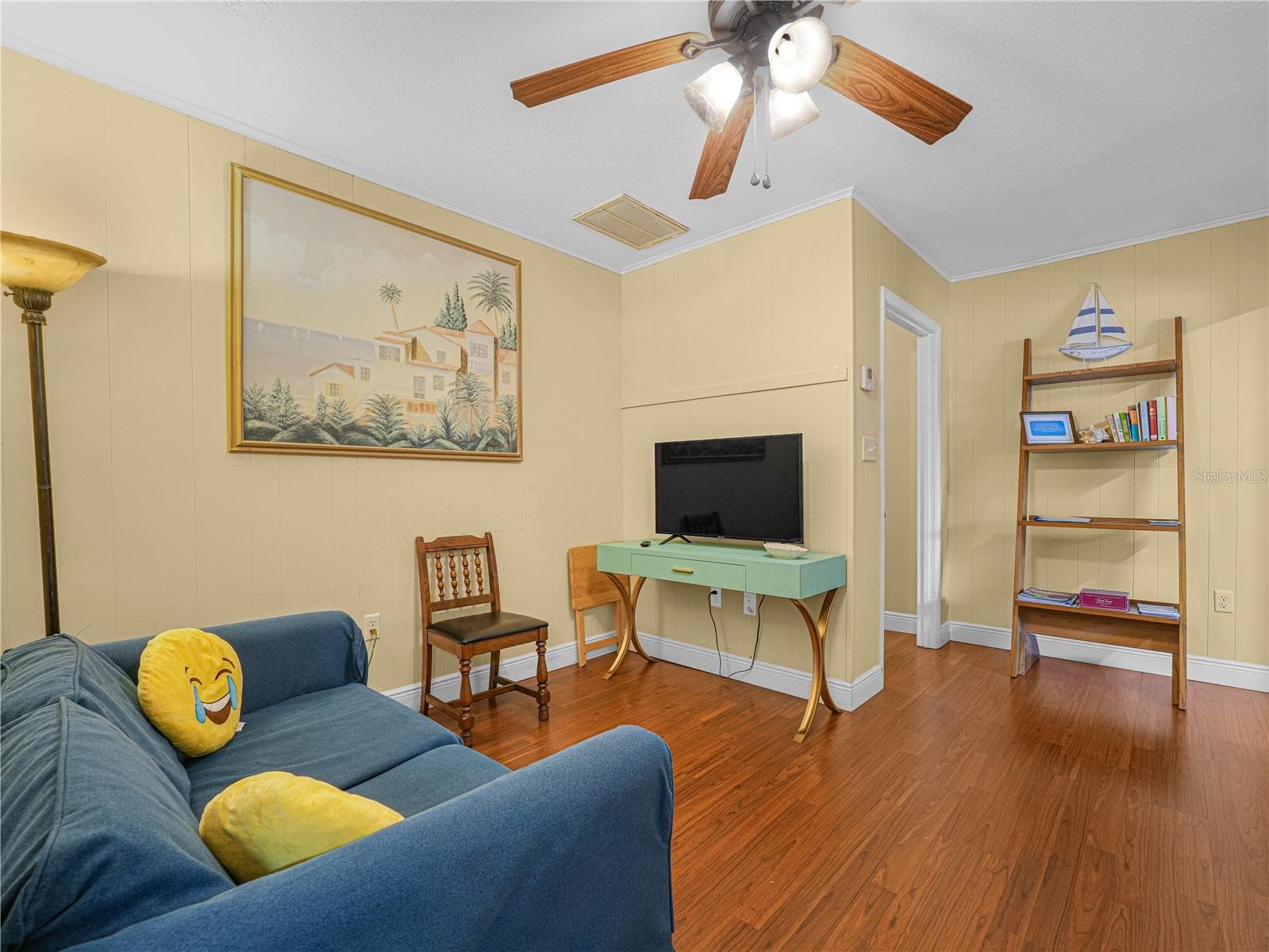 Living Room Cove - 221 CITRUS GROVE BLVD S, POLK CITY