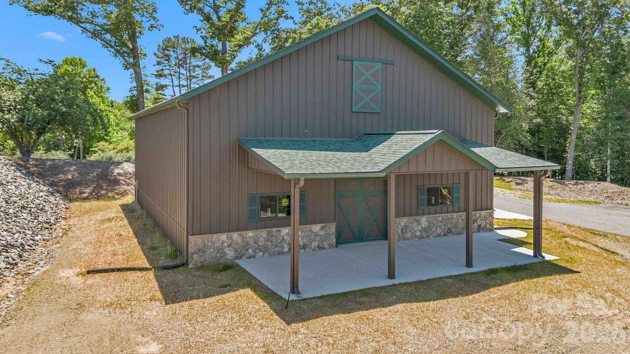 Single Family Residence at 318 Heron Point Drive, Wilkesboro, photo 31 of 44