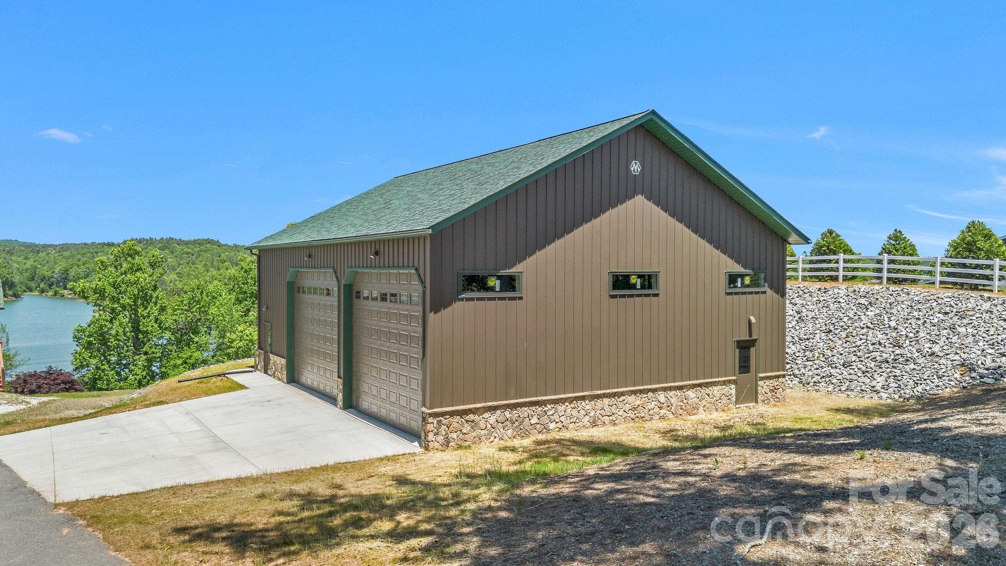 Single Family Residence at 318 Heron Point Drive, Wilkesboro, photo 35 of 44
