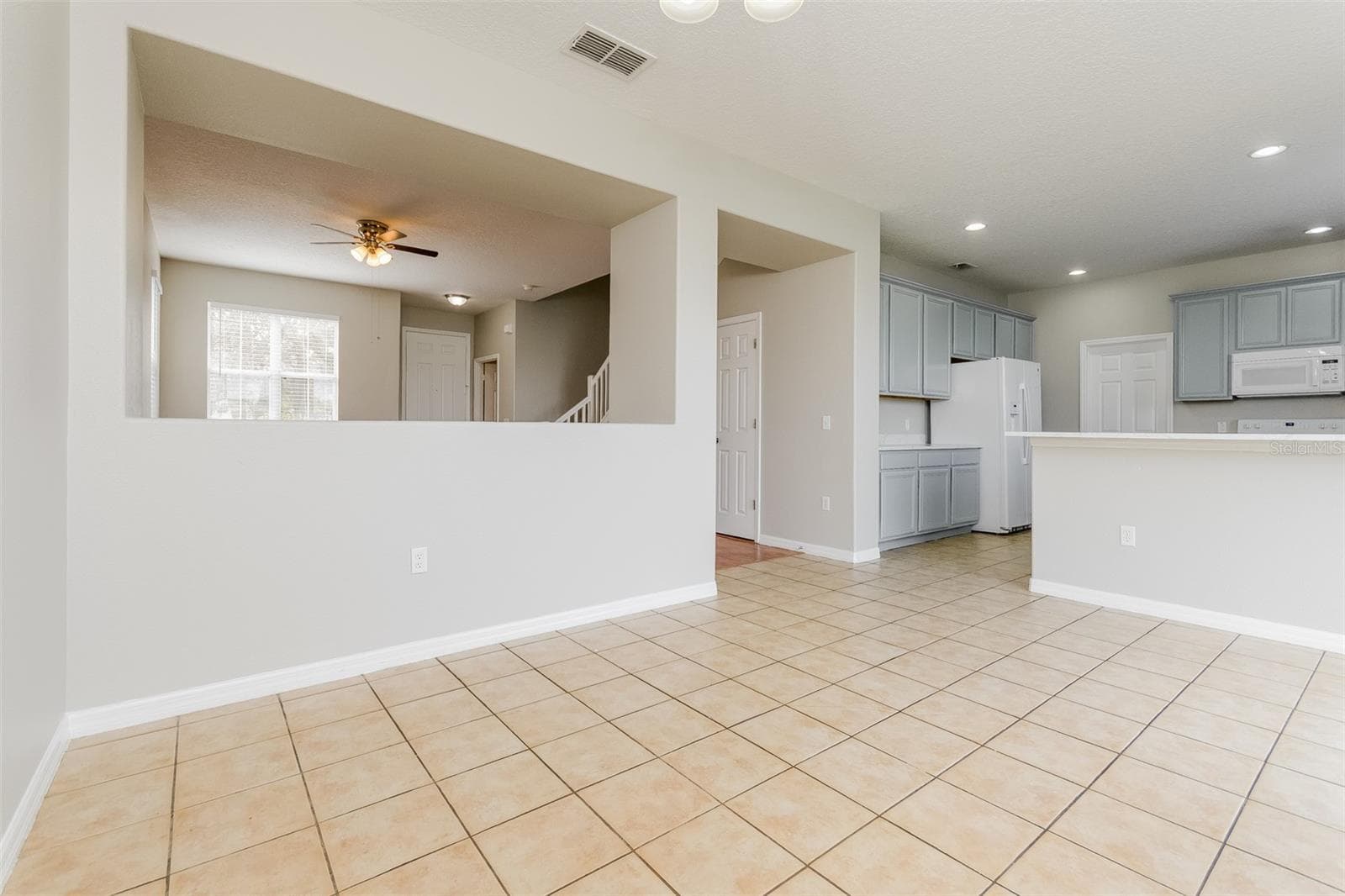 Single Family Residence at 513 BERRY JAMES CT, KISSIMMEE, photo 5 of 15