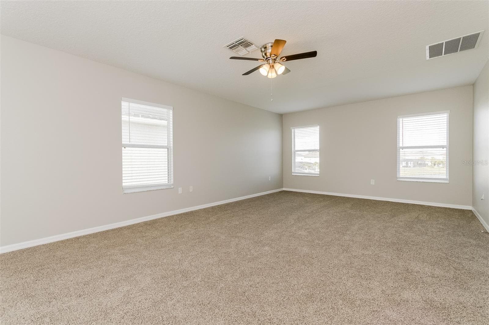 Single Family Residence at 513 BERRY JAMES CT, KISSIMMEE, photo 9 of 15