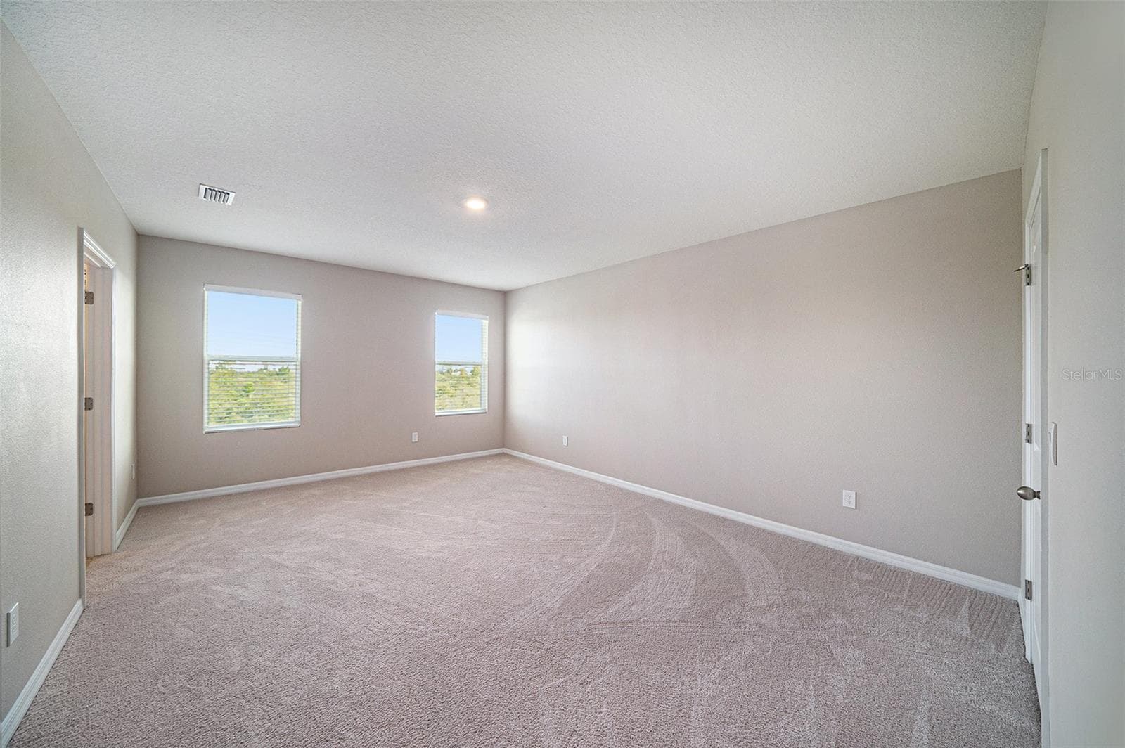 Single Family Residence at 5430 THISTLE FIELD CT, WESLEY CHAPEL, photo 22 of 48
