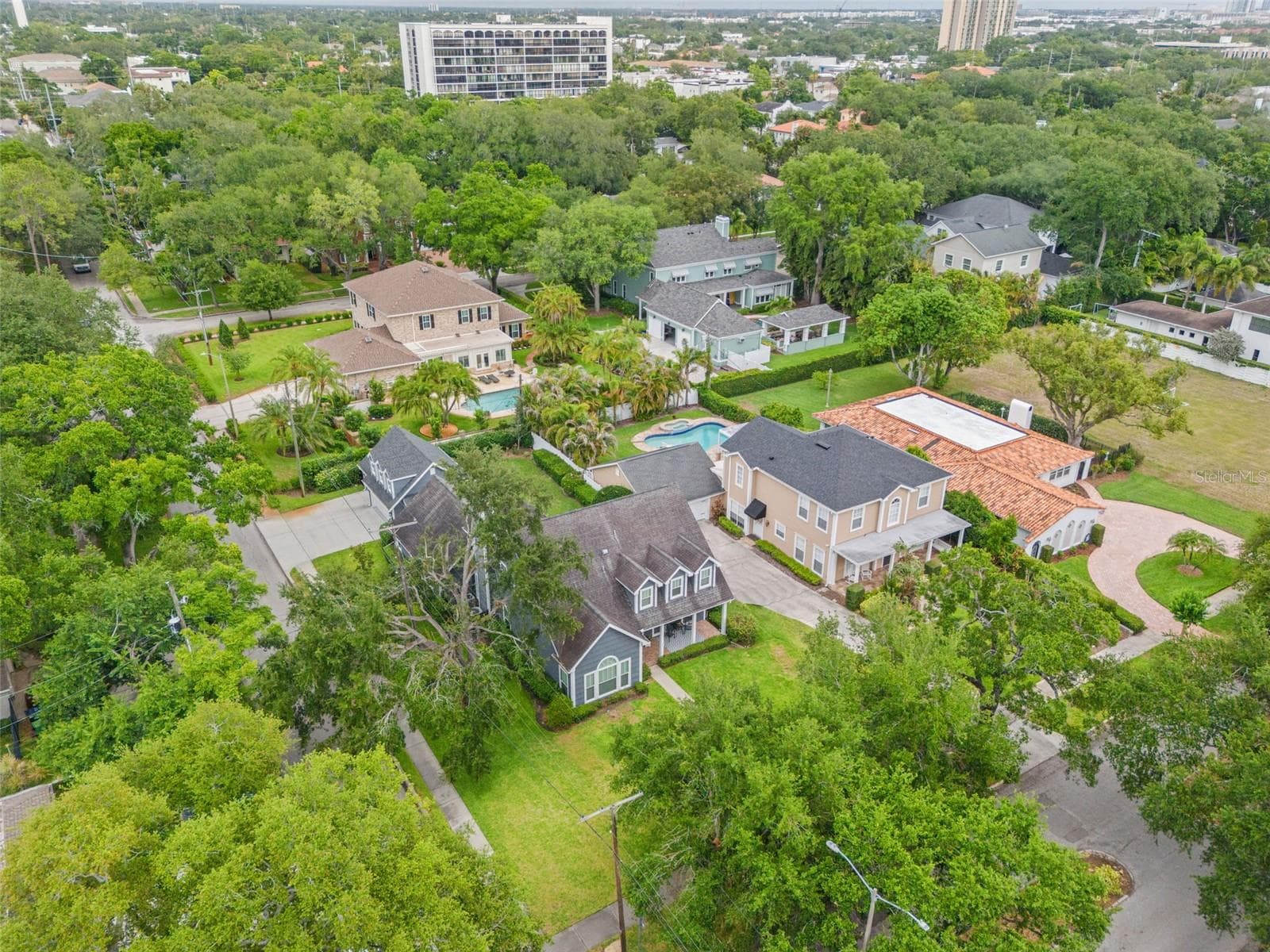 Single Family Residence at 3233 W PARKLAND BLVD, TAMPA, photo 68 of 71