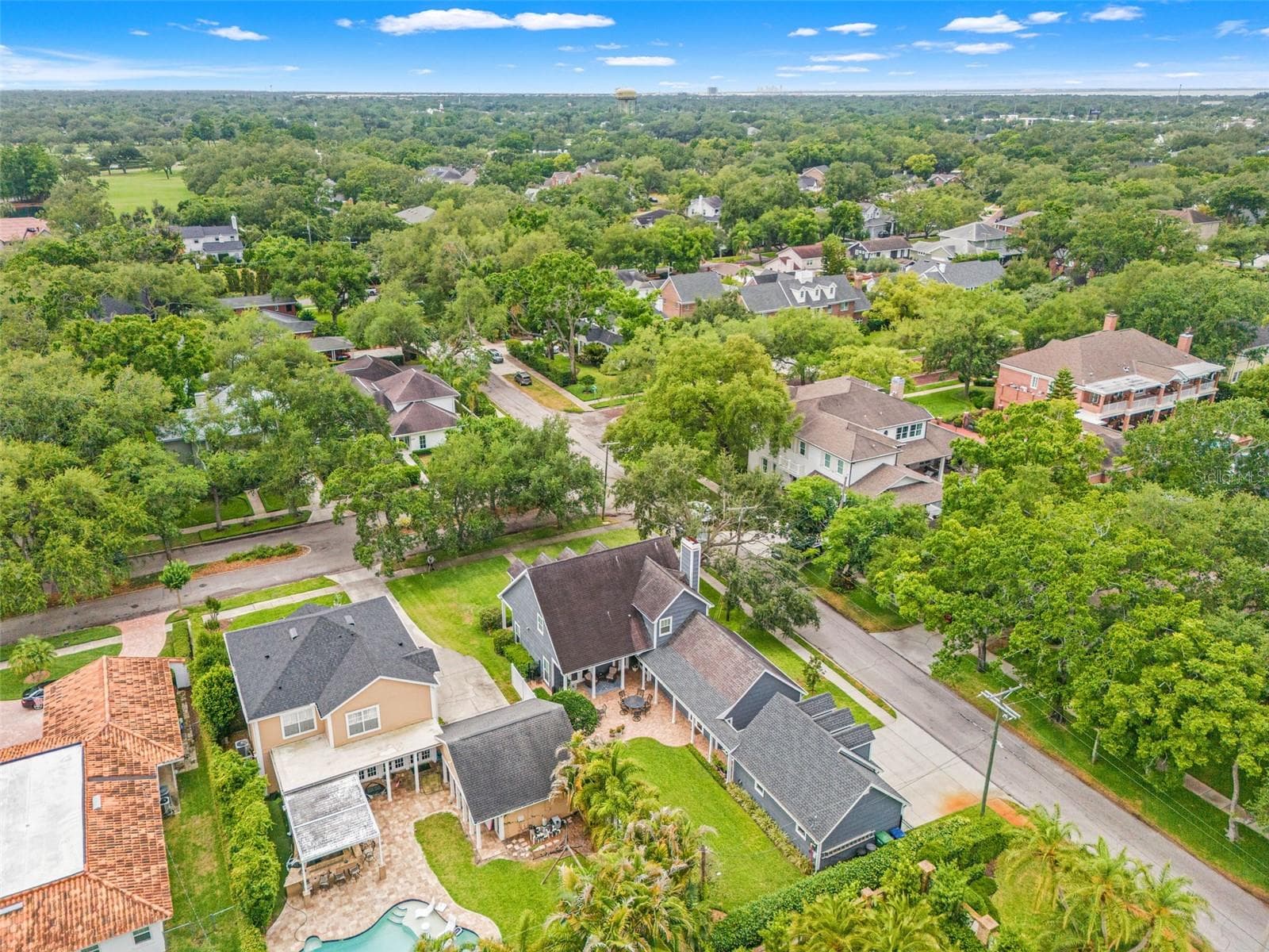 Single Family Residence at 3233 W PARKLAND BLVD, TAMPA, photo 67 of 71