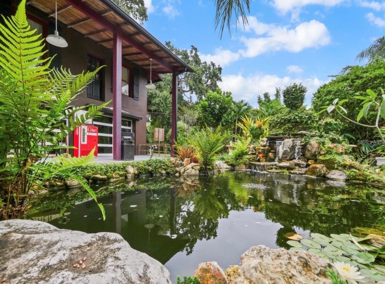 4421 EDGEWATER DR