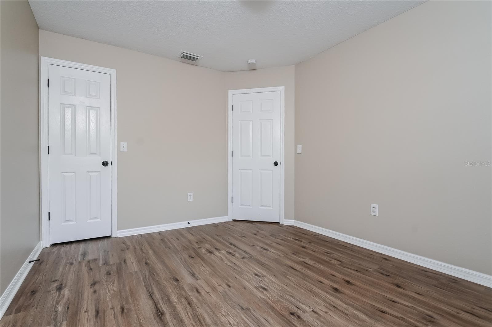 Single Family Residence at 2221 MOUNTAIN MEADOW WAY, VALRICO, photo 7 of 20
