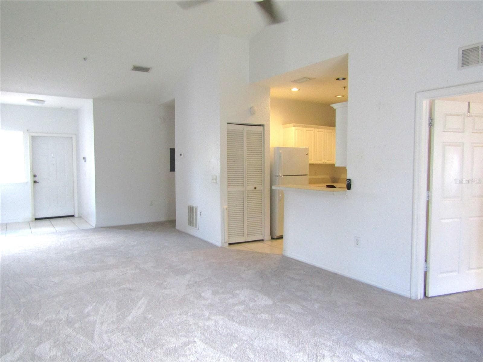 Condominium at 3966 MEDITERRANEA CIR #421, SARASOTA, photo 5 of 25