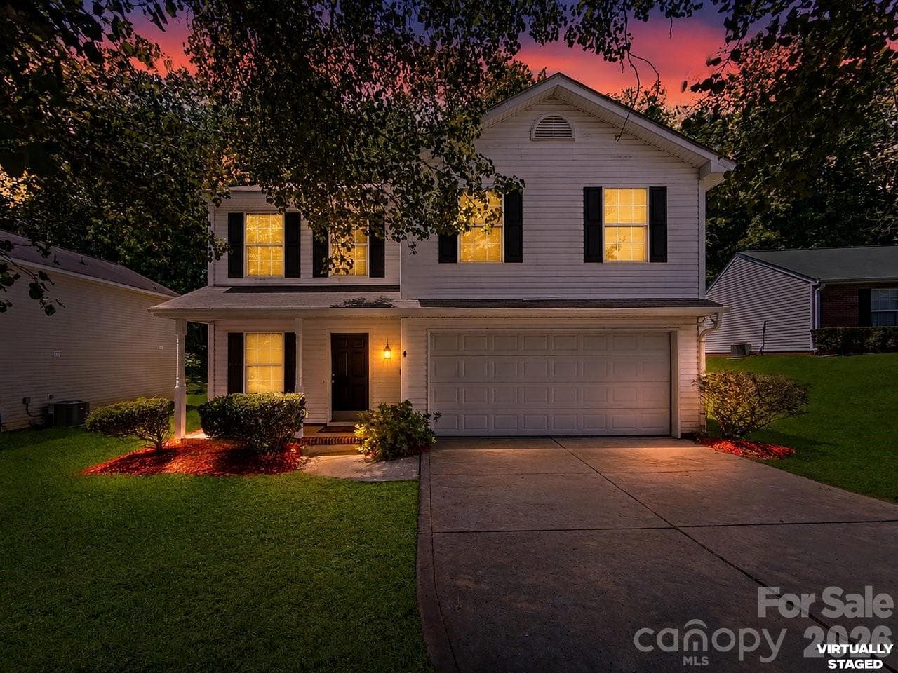 Single Family Residence at 2114 Pleasant Dale Drive, Charlotte, photo 2 of 27