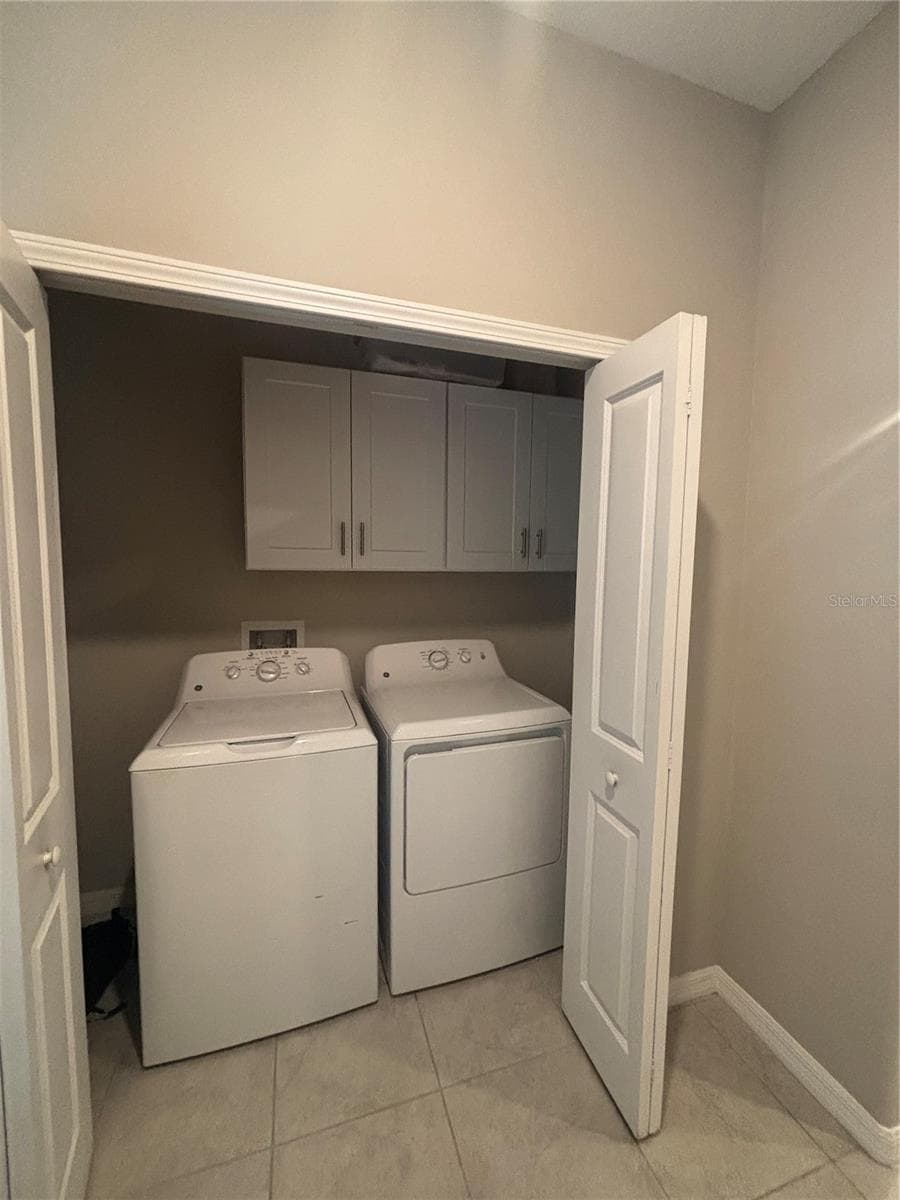 Laundry area - 9601 FLOURISH DR, LAND O LAKES