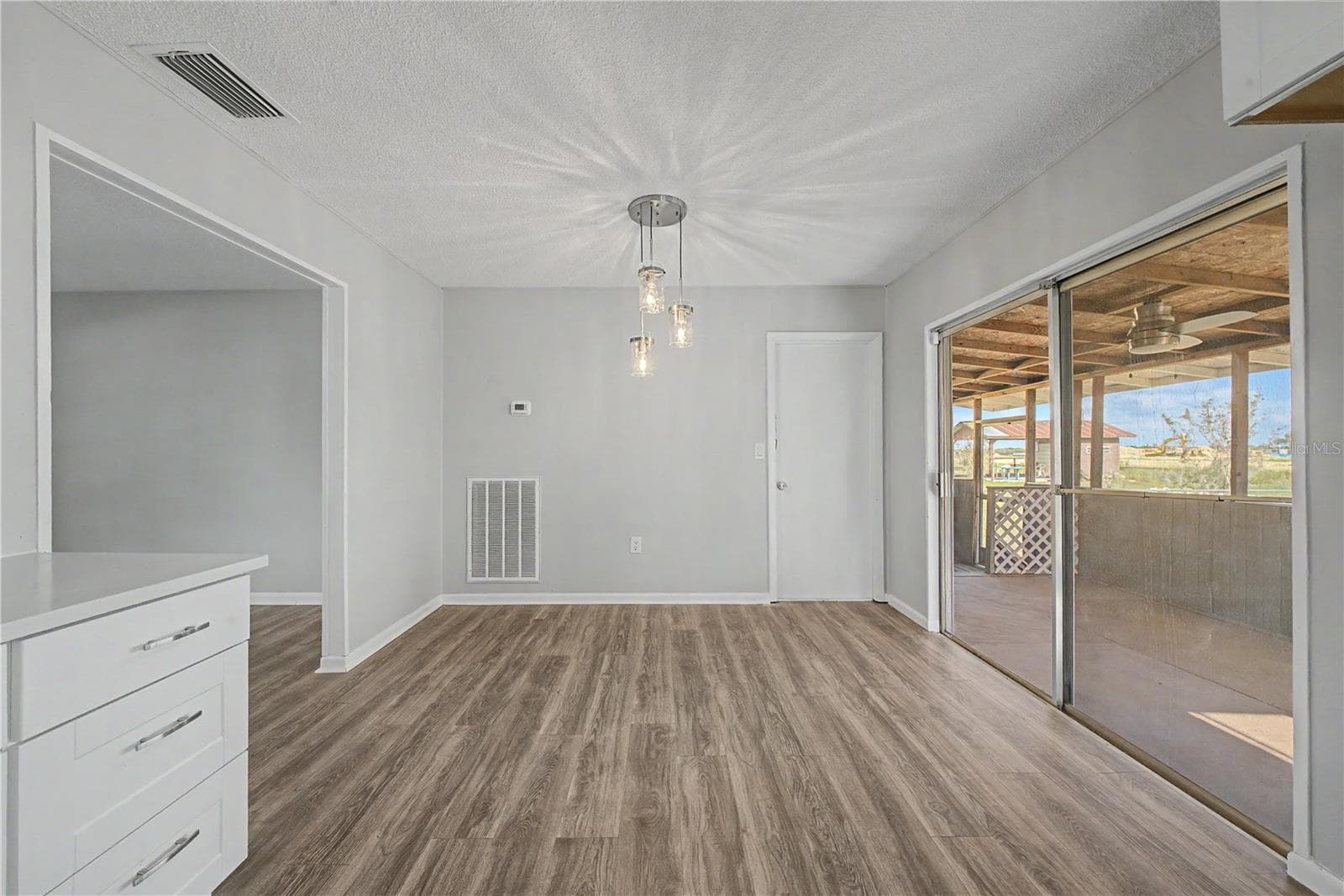 Modular Home at 4717 HOWARD ST, SEBRING, photo 7 of 40