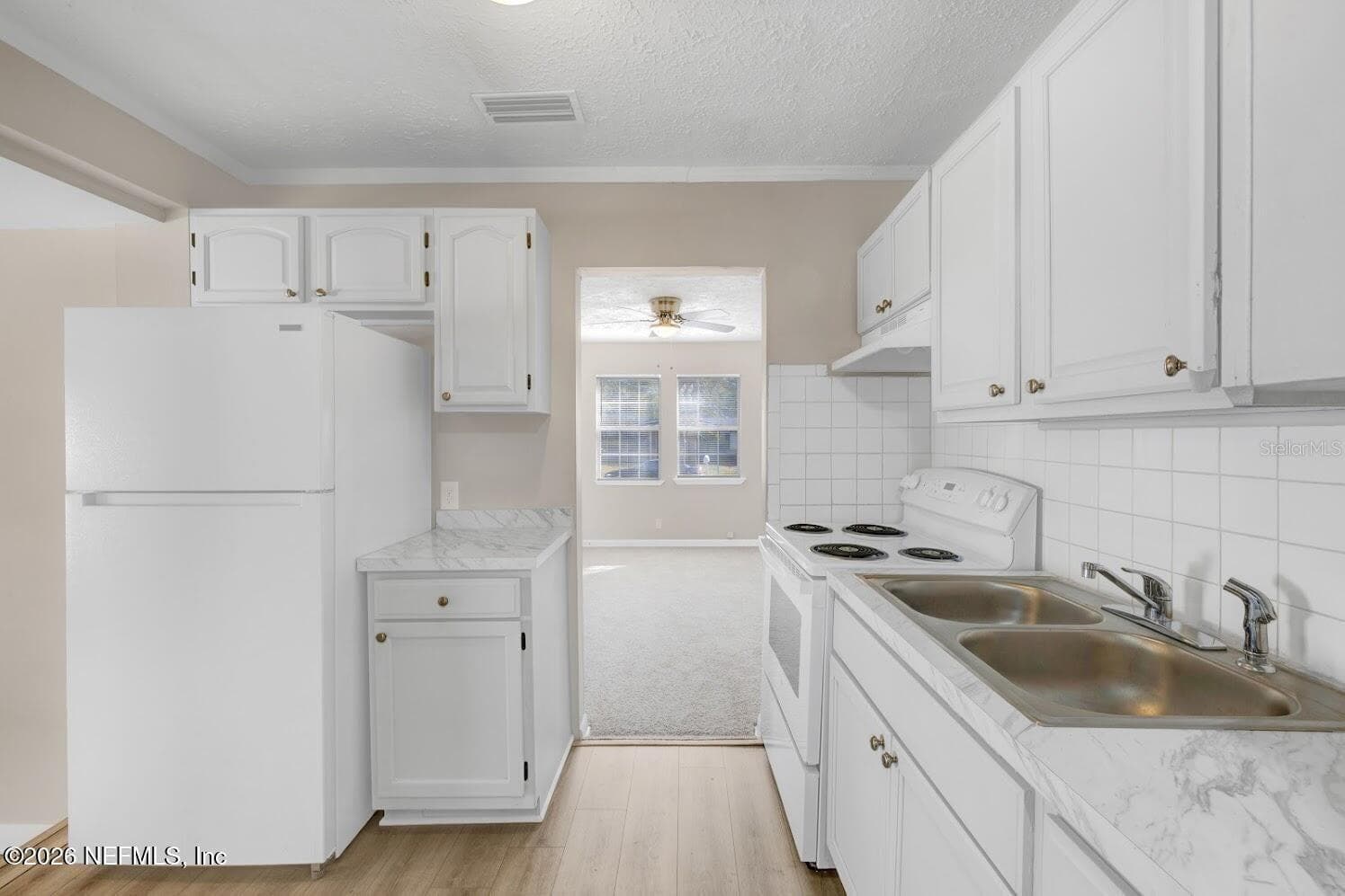 Kitchen - 2971 W 16TH ST, JACKSONVILLE
