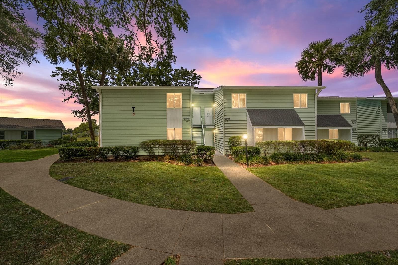 557 MIDWAY DR #B