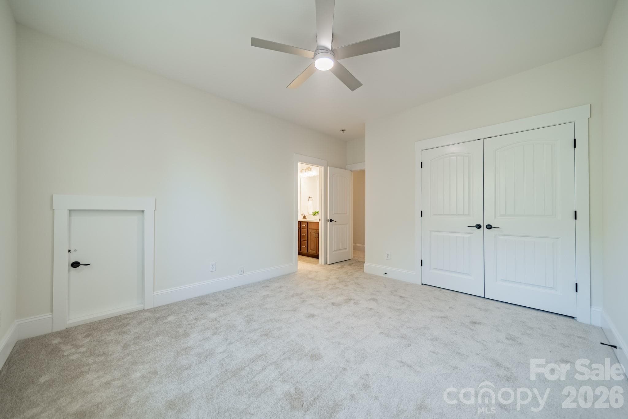 Single Family Residence at 188 Carolina Crossing Drive, York, photo 35 of 48