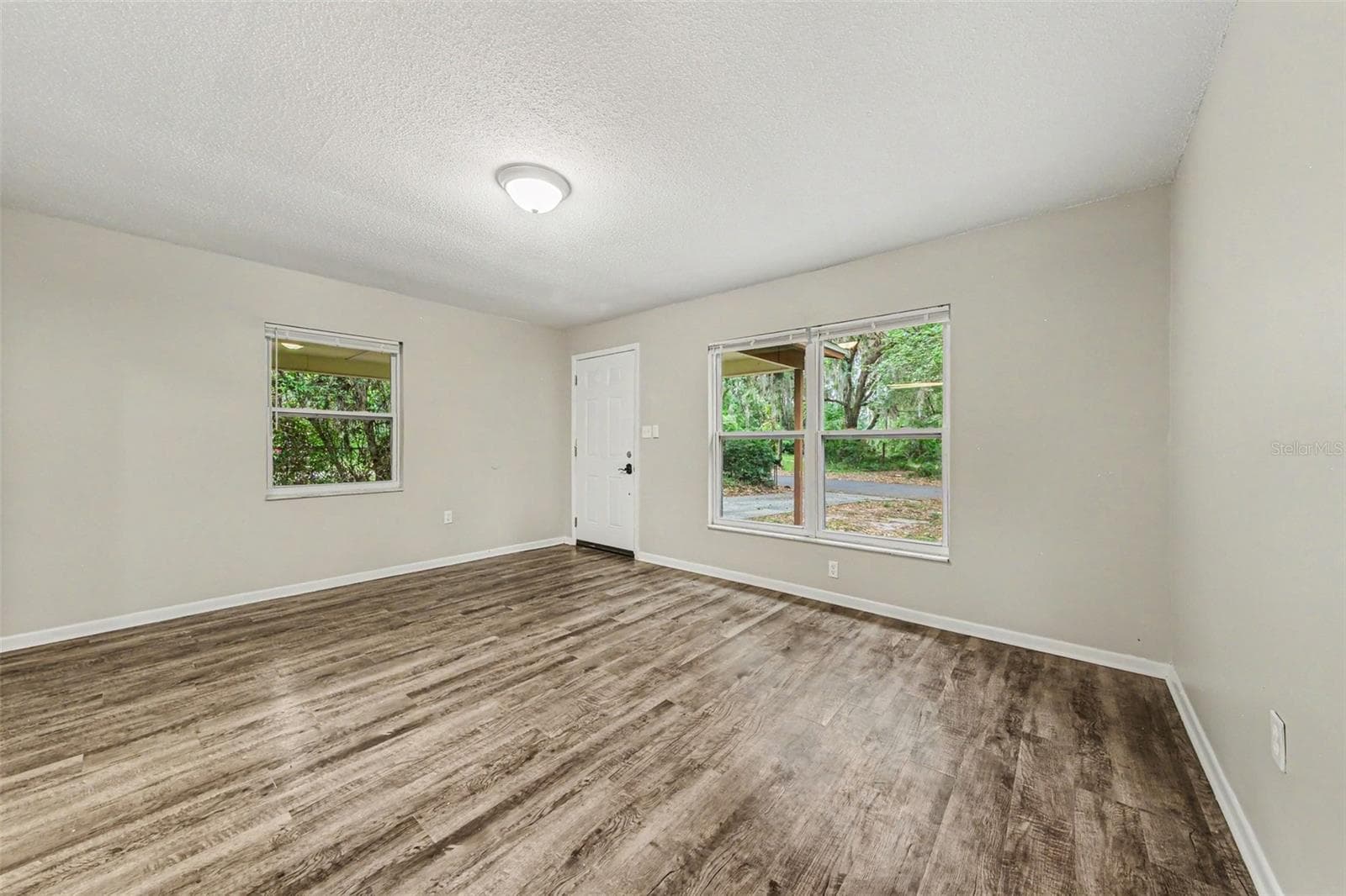 Single Family Residence at 2318 JOBBINS DR, LEESBURG, photo 7 of 20