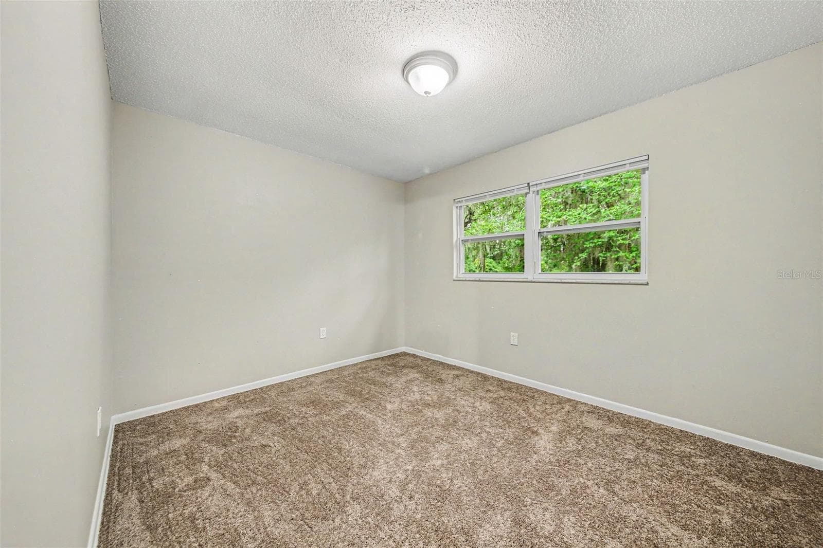 Single Family Residence at 2318 JOBBINS DR, LEESBURG, photo 10 of 20