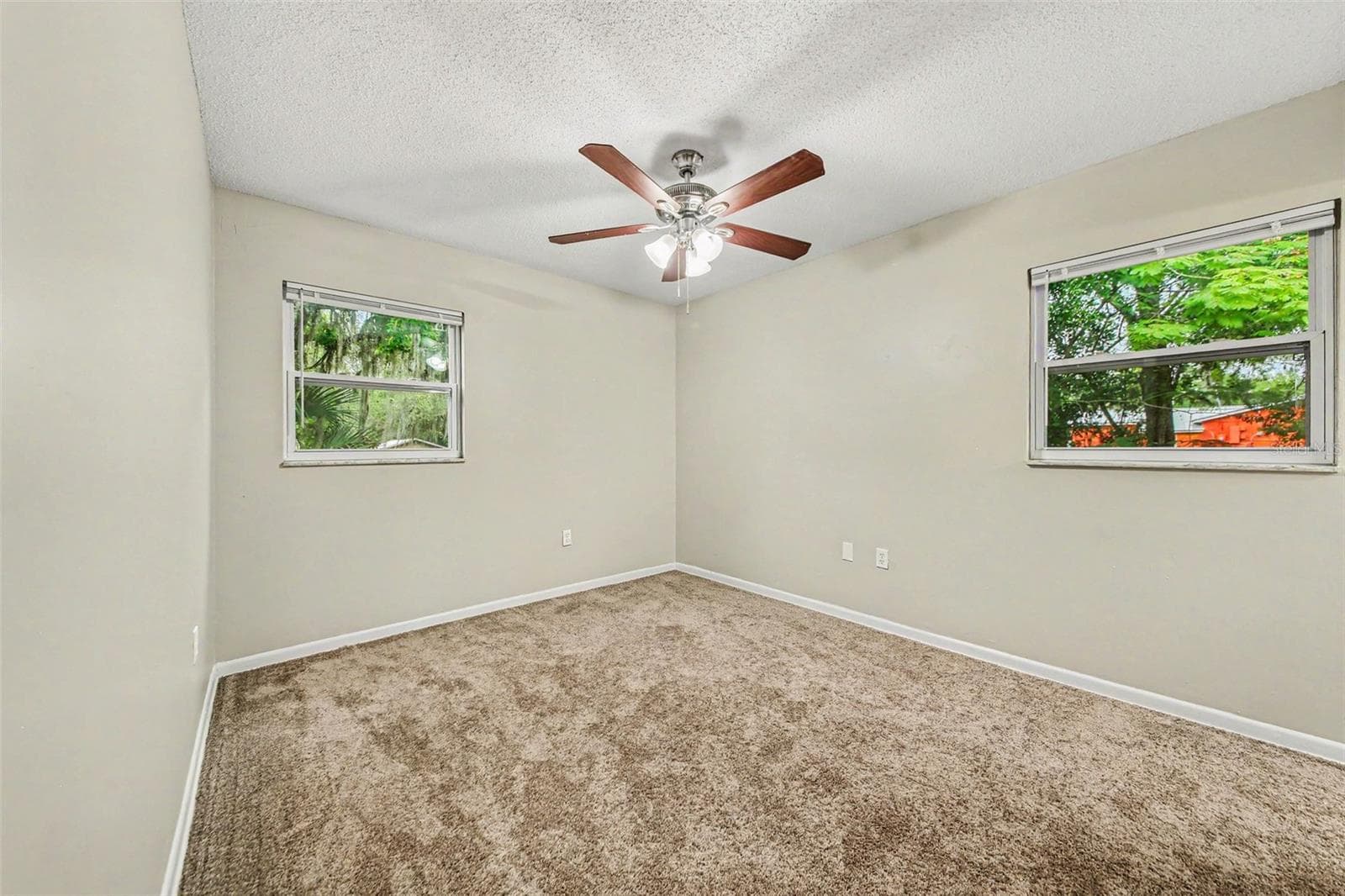 Single Family Residence at 2318 JOBBINS DR, LEESBURG, photo 14 of 20