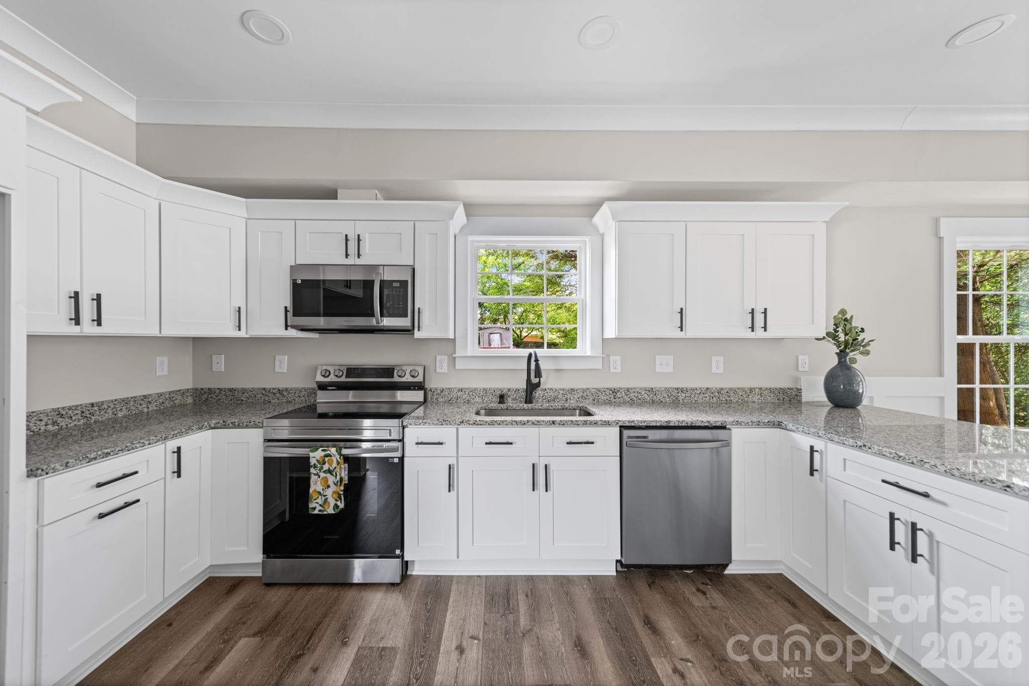 Single Family Residence at Charlotte, photo 7 of 35