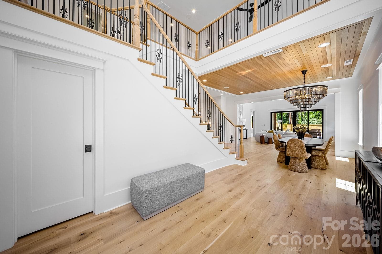 Single Family Residence at 2541 Shenandoah Avenue, Charlotte, photo 6 of 43