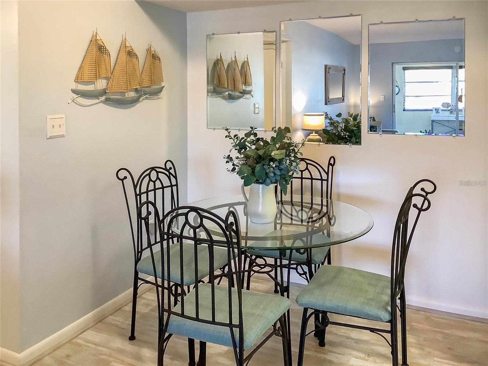 dining room - 4736 JASPER DR #207, NEW PORT RICHEY