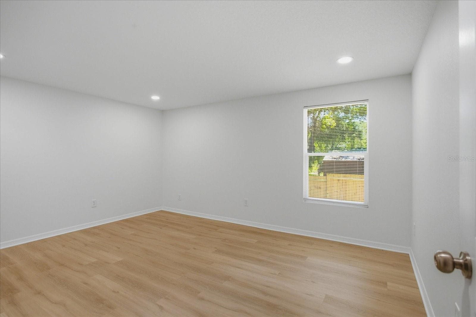 Single Family Residence at 816 WOODLAND AVE, LEESBURG, photo 19 of 30