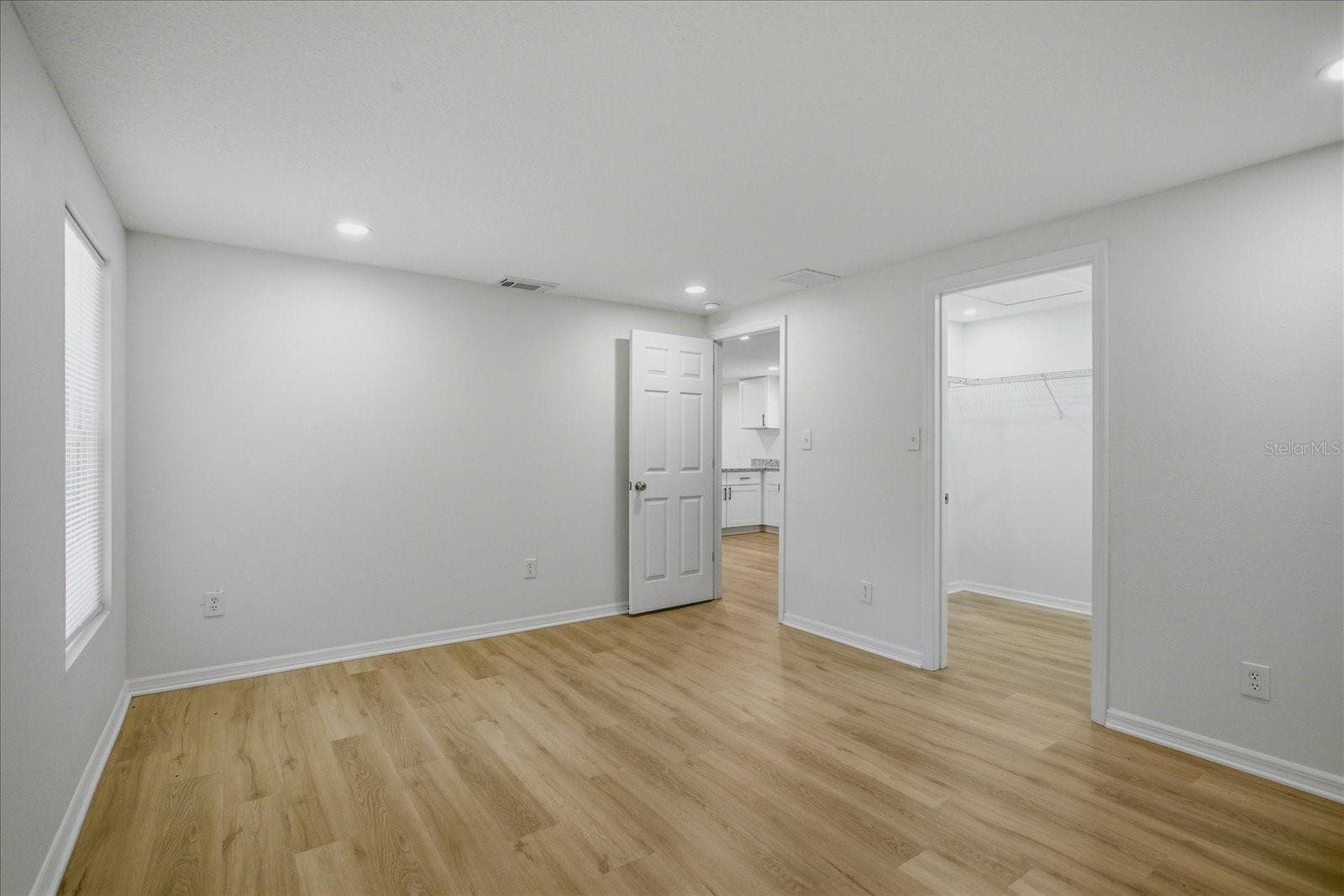 Single Family Residence at 816 WOODLAND AVE, LEESBURG, photo 20 of 30