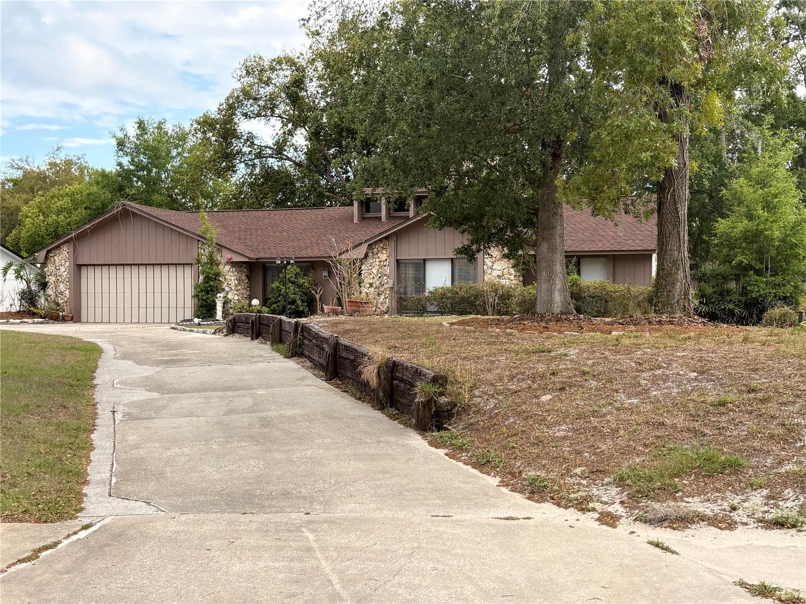 Single Family Residence at 4504 CRIMSON CT, ORLANDO, photo 2 of 56