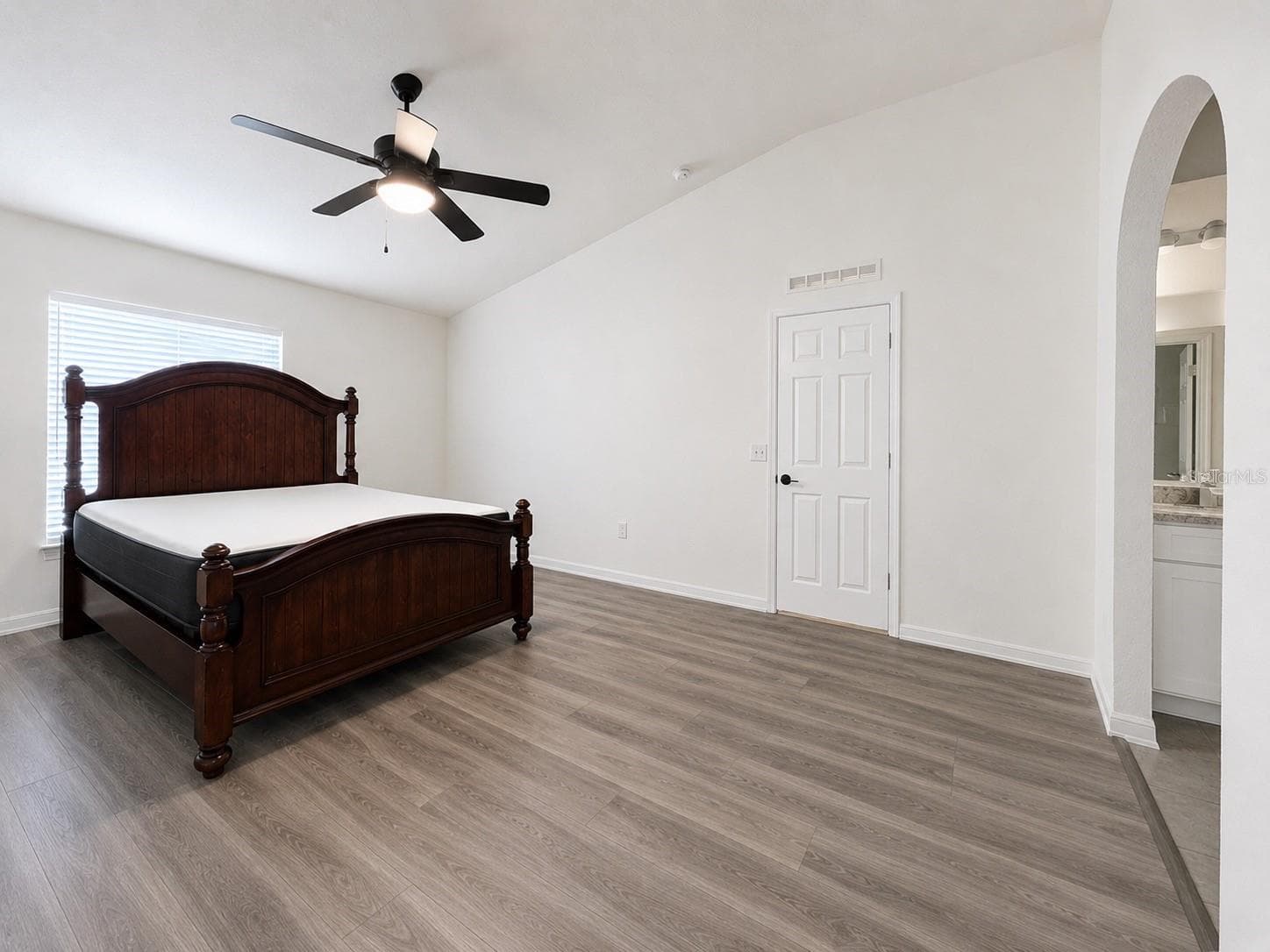 Single Family Residence at 210 FAIRFIELD DR, SANFORD, photo 6 of 13