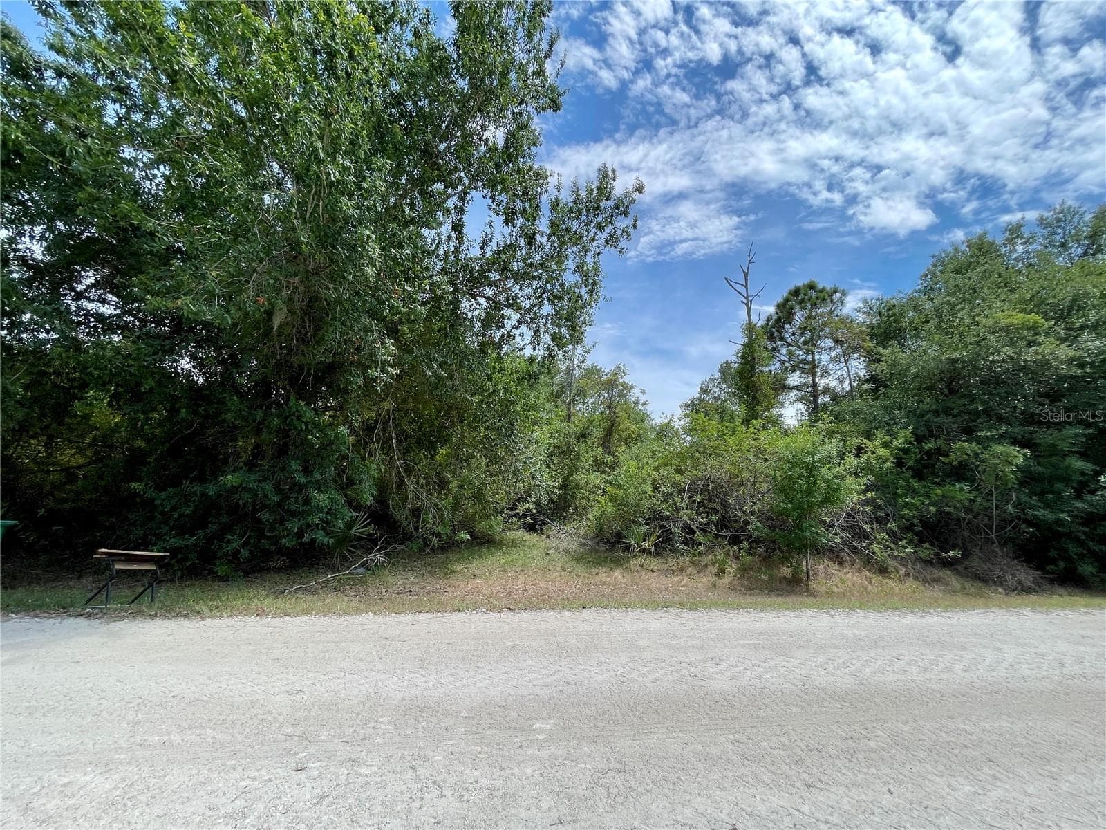 27213 HACIENDA DR