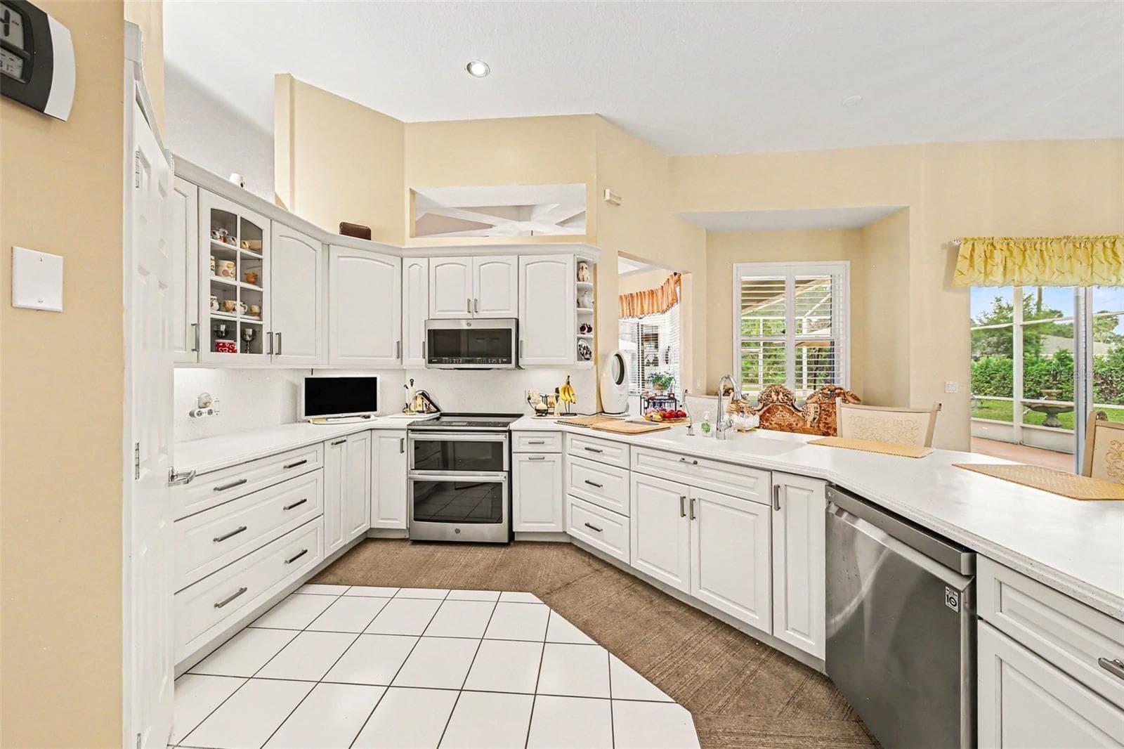 Single Family Residence at 72 WHITE STAR DR, PALM COAST, photo 12 of 35