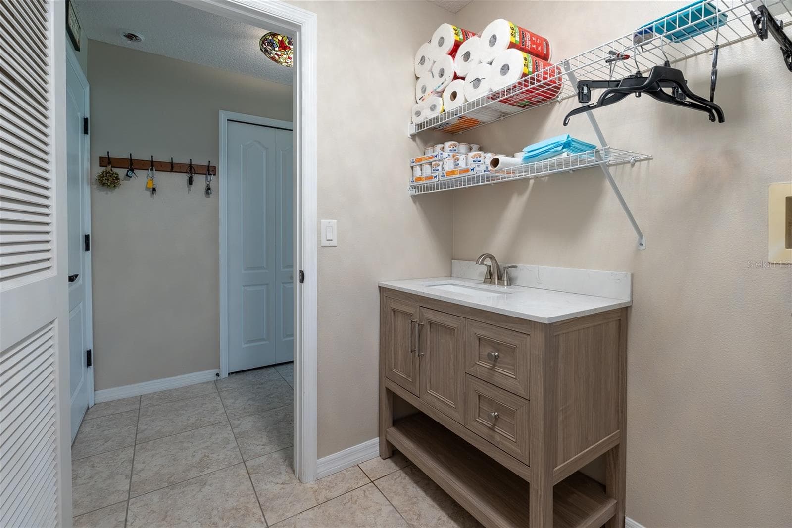 Laundry - 16023 SW 14TH AVENUE RD, OCALA