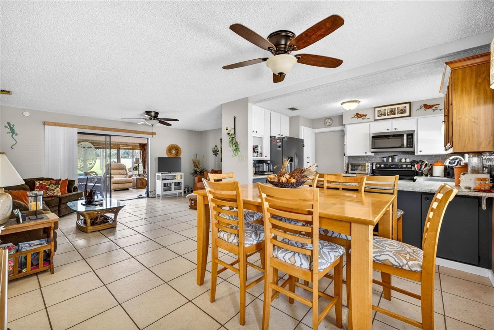 Single Family Residence at 8429 JACQUELINE CT, ZEPHYRHILLS, photo 6 of 57
