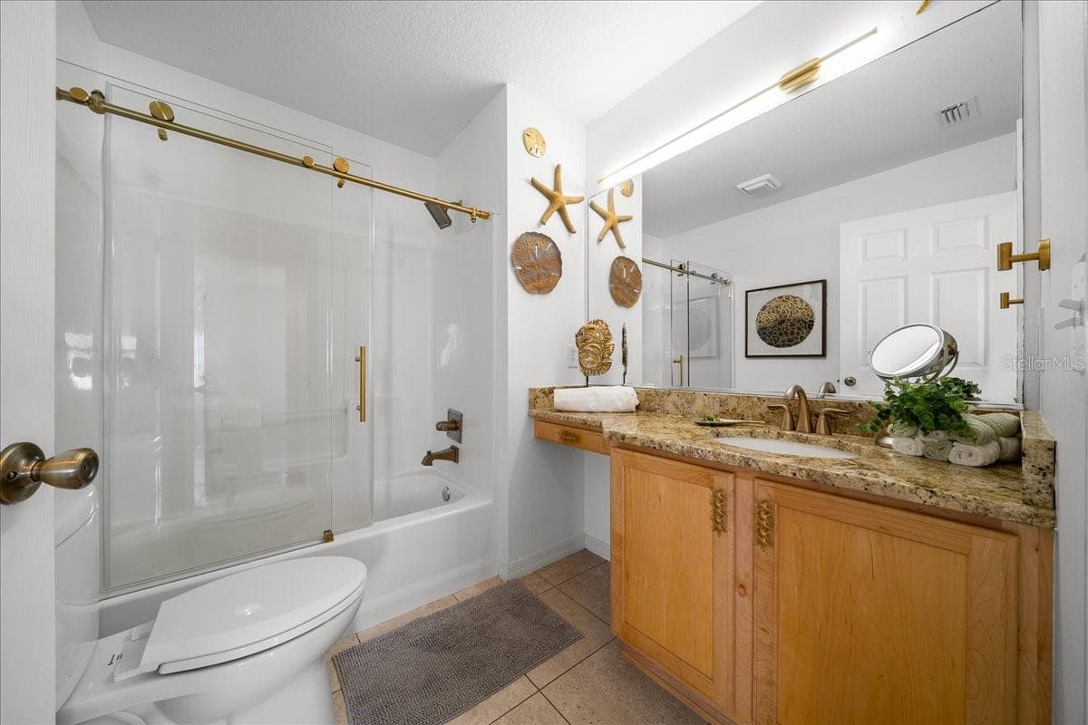 Guest Bathroom - VILLAGES OF SUMTER, THE VILLAGES